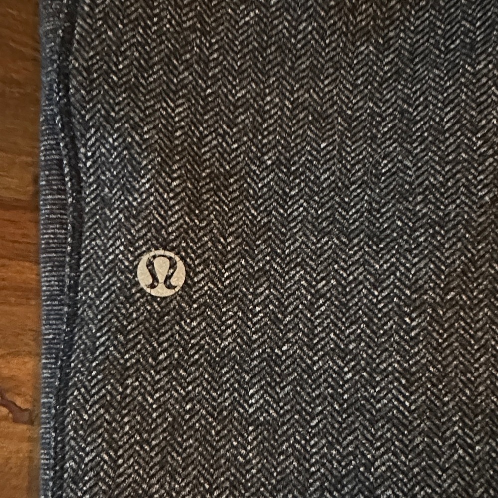 Lululemon Scuba Joggers - Picture 5 of 7